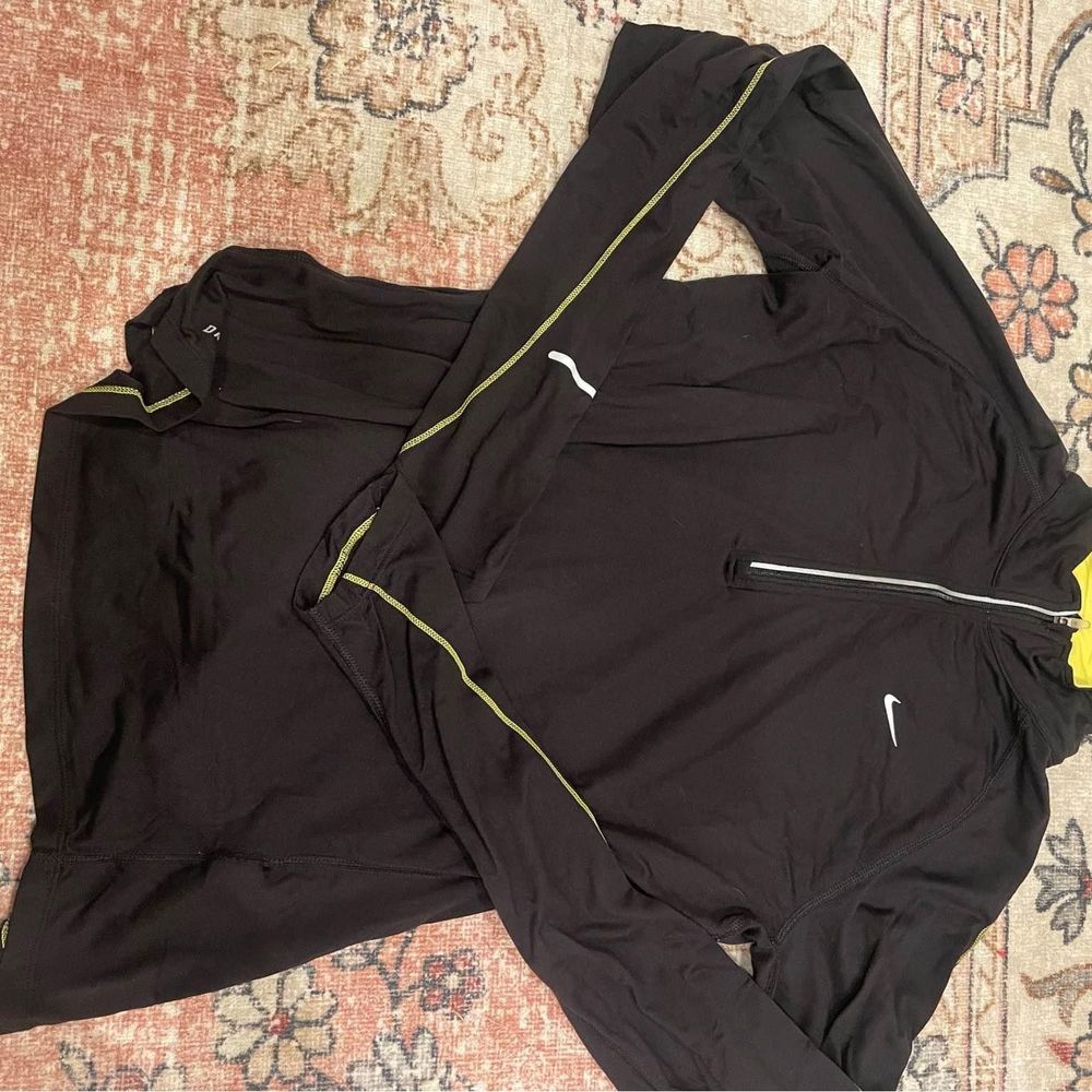 Nike pull over
